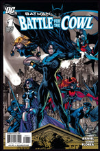 Load image into Gallery viewer, BATMAN BATTLE FOR THE COWL